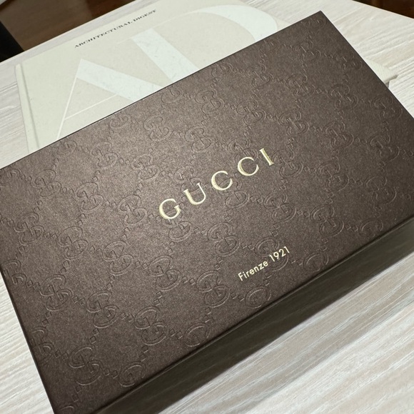 Gucci Light Blue Embossed Leather Wallet - Picture 8 of 8